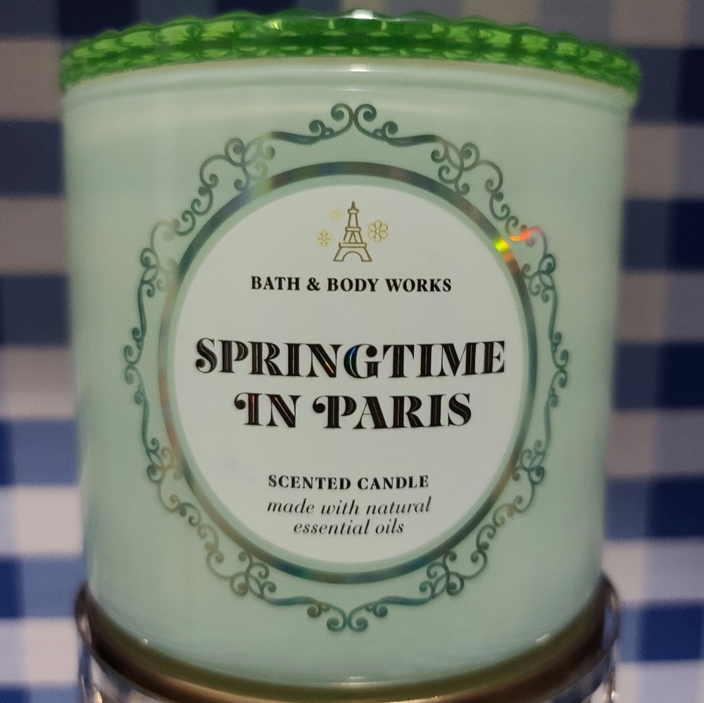 Springtime in Paris bath and body works candle